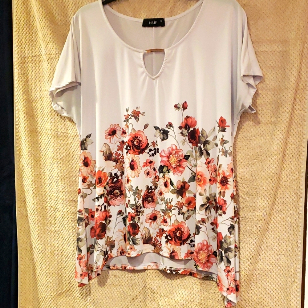 Short Sleeve with keyhole Top